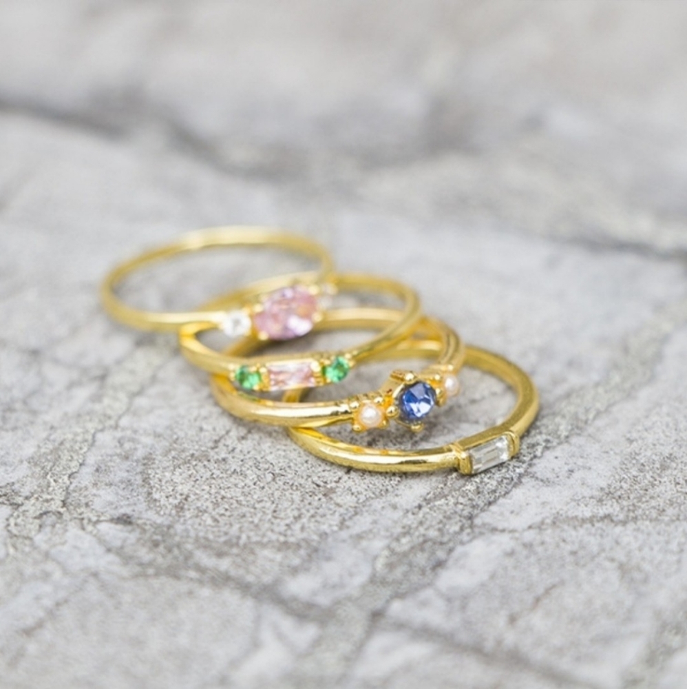 NWT 4 piece 18 k gold plated Women's Ring Set - Picture 12 of 15